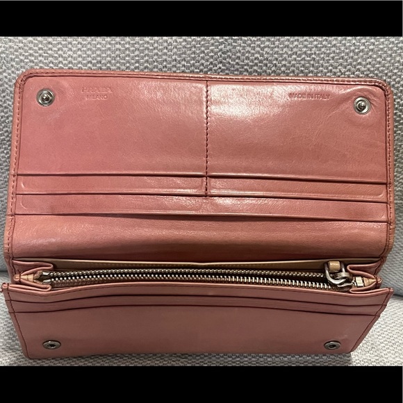 Authentic PRADA leather long wallet - Picture 7 of 16